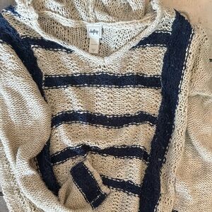 Day trip crochet hoody
